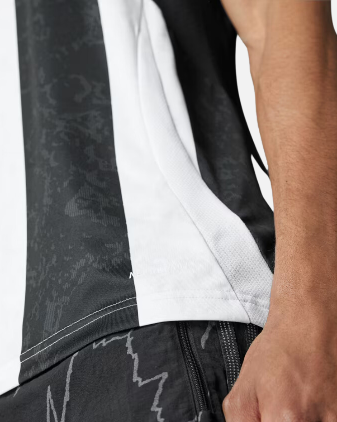 Maillot Domicile Juventus 2024/2025 - Noir/Blanc