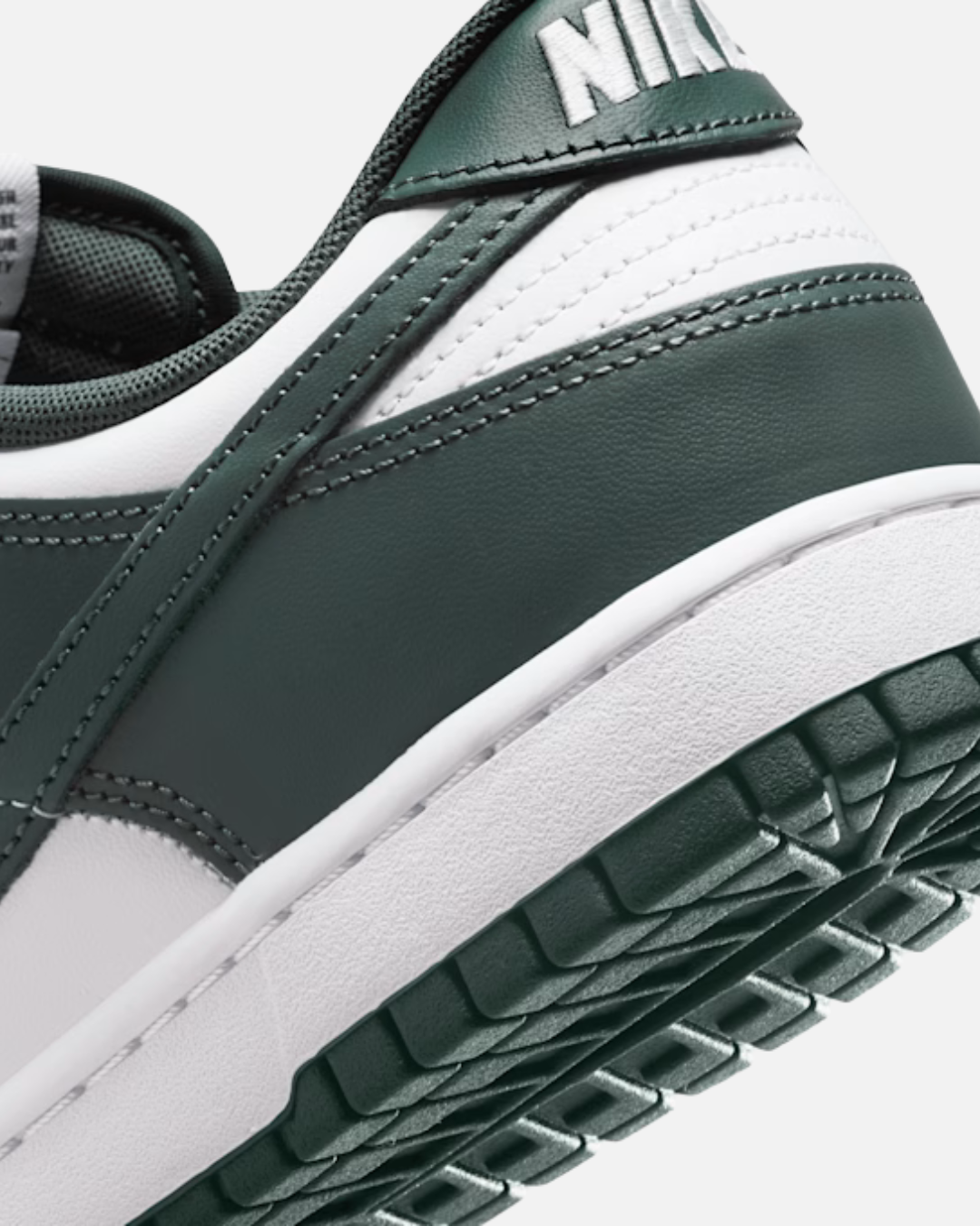 Nike Dunk Low Retro - Vert/Blanc