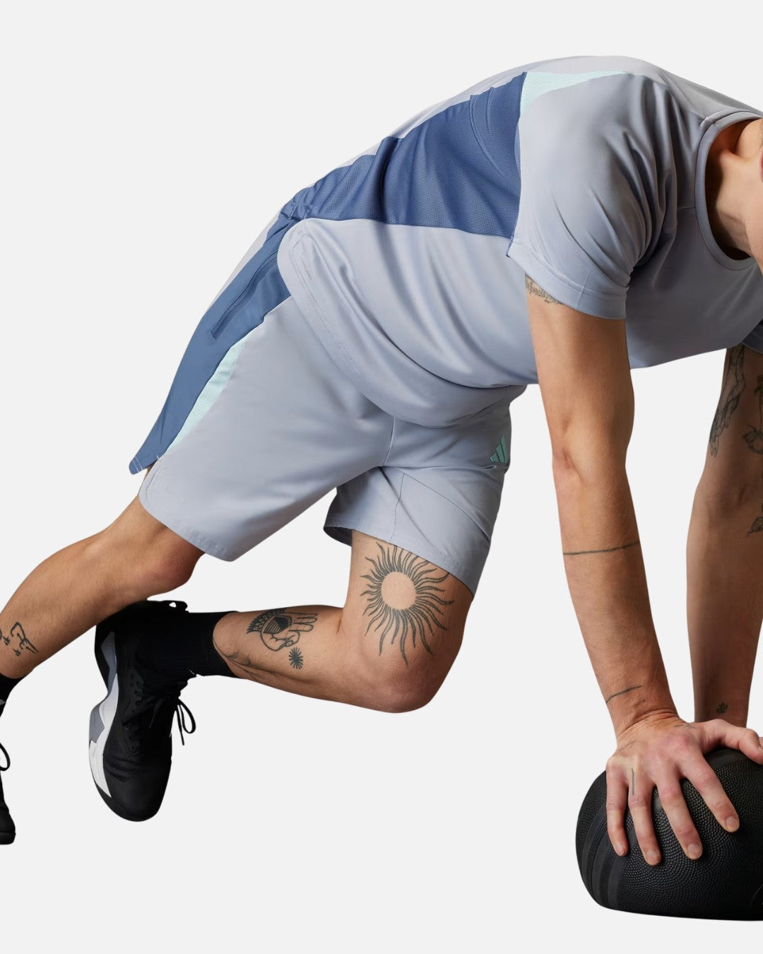 Short Adidas Tech Apparel Colorblock - Gris/Bleu